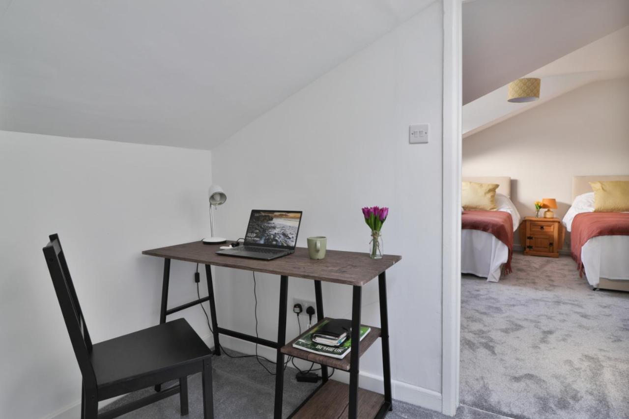 Rumney House Villa Cardiff Esterno foto
